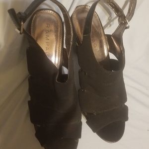 Peep toe,  cut out sides, fabric upper